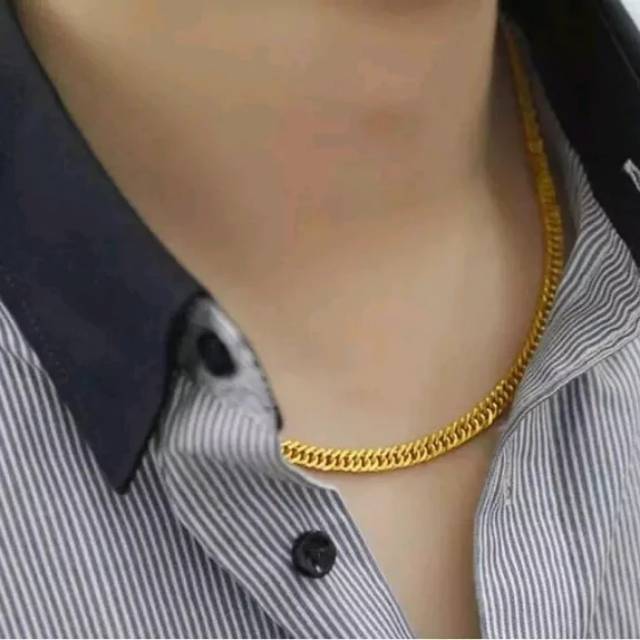 Kalung Pria Rantai Slim Titanium Gold Emas