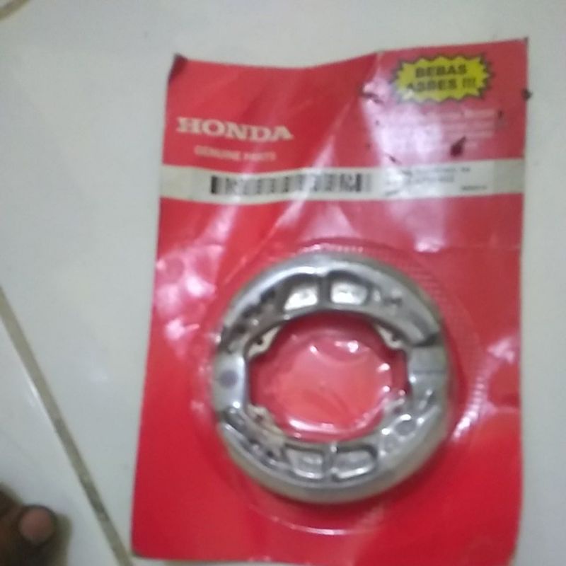 kampas rem belakang karisma