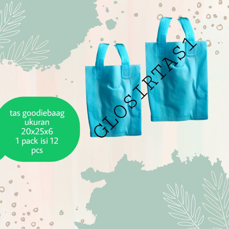 

tas goodiebaag ukuran 20x25x6 ,1 pack isi ( 12 pcs )