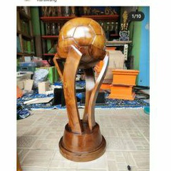 piala custom ukir  kayu sepakbola futsal 50 cm