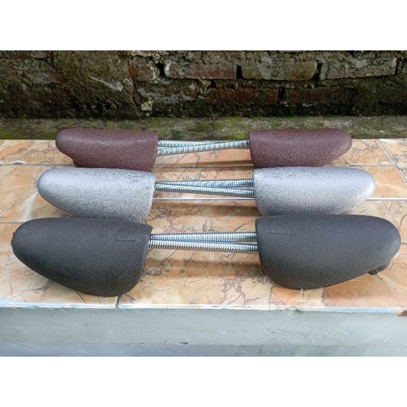 Penyangga Sepatu/ Shoe tree/ Pengaman Sepatu/ Penyangga sepatu sepasang murah