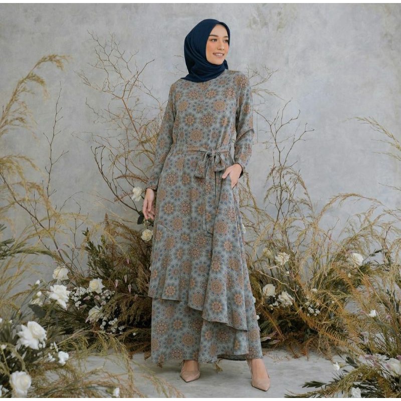 Saira dress by heaven lights