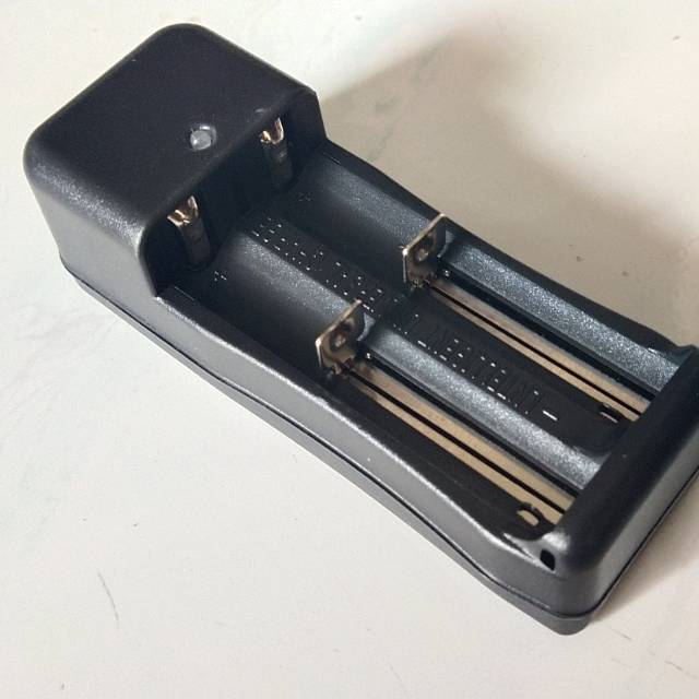 Charger 2 slot 18650