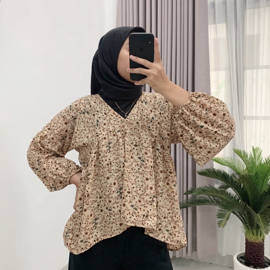 V BLOUSE FLOWER KOREAN STYLE VINTAGE / FLORAL BLOUSE MOTIF BUNGA KOREA / OLLA SESA BLOUSE