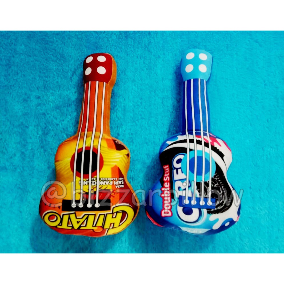 Bizzarpillow Bantal Custom Bentuk Gitar BZ183