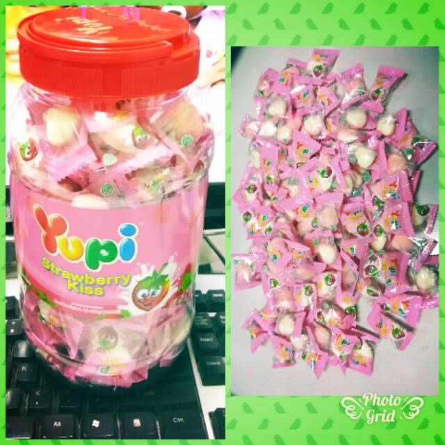 

Yupi strawberry Kis Jar