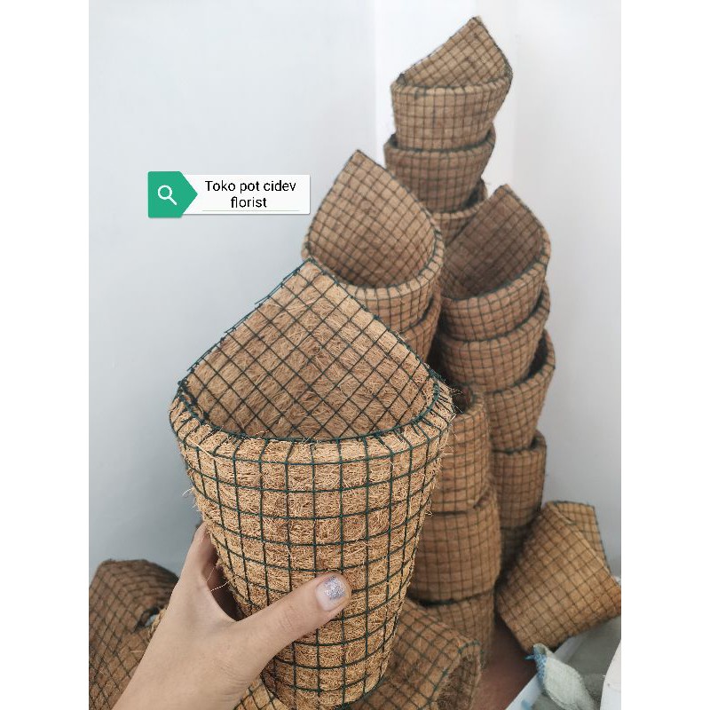 POT ANGGREK SERABUT KELAPA