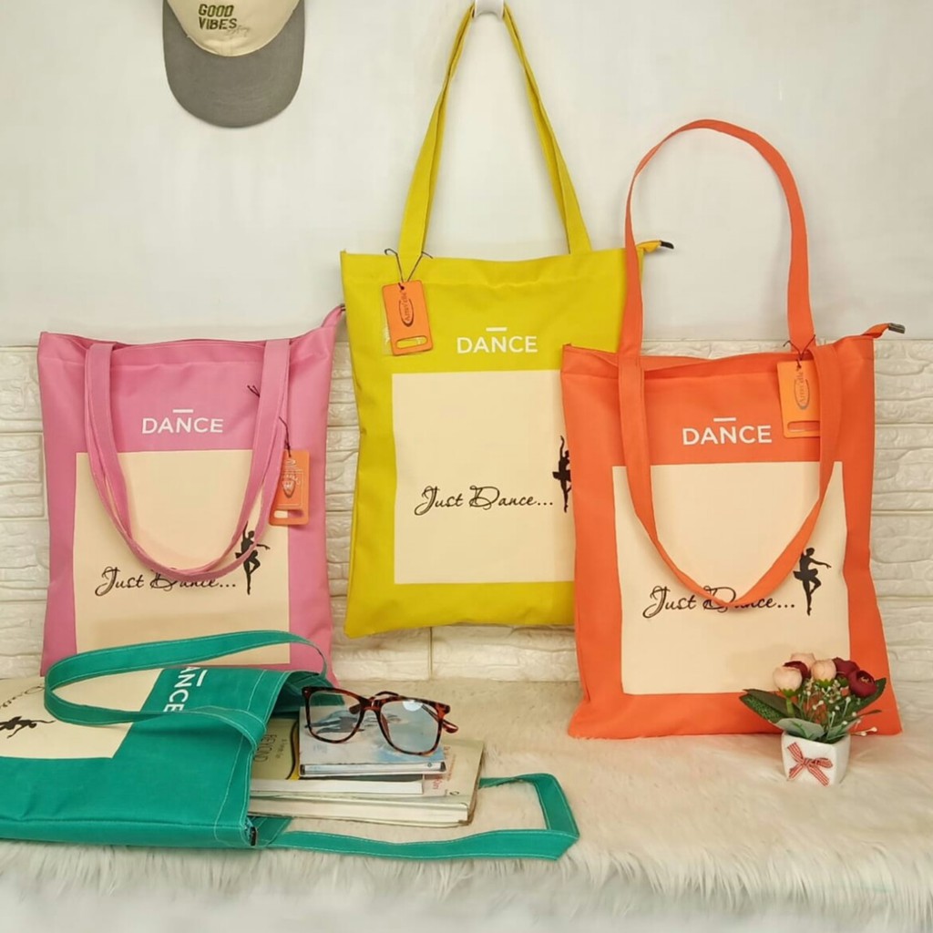TOTEBAG WANITA TOTE BAG RESLETING KANVAS BISA CUSTOM POLOS dan SABLON SEMINAR ULANG TAHUN DLL