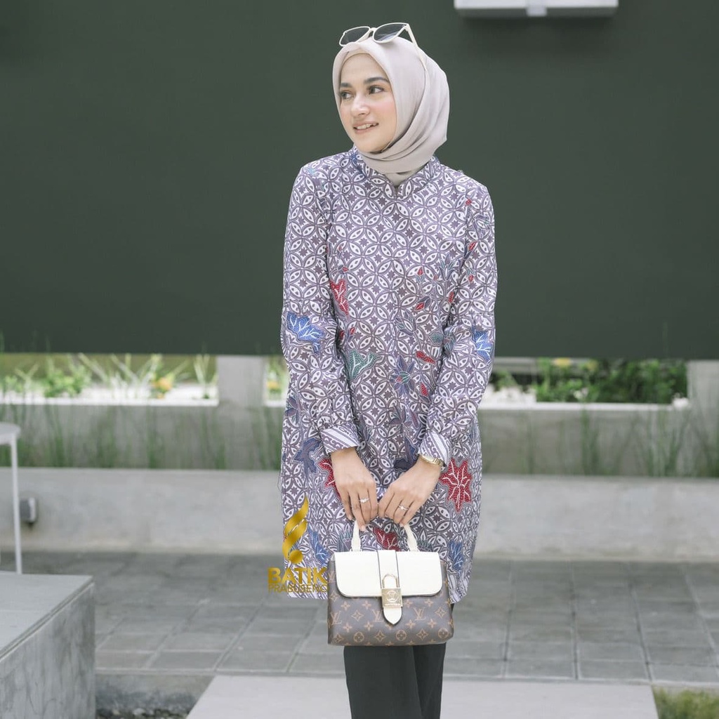 Atasan Tradisional Batik Prabuseno Original Motif KAWUNG UNGU Tunik Batik Wanita Lengan Panjang Model kekinian stylish dan elegan cocok buat kerja ngantor dan kondangan.