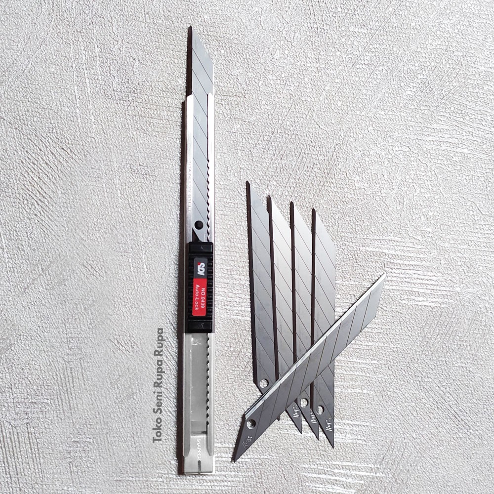 

Cutter Tajam, Cutter Unik, Cutter 30 derajat + 10 Pisau refill / Cutter Styrofoam/ Cutter Sticker