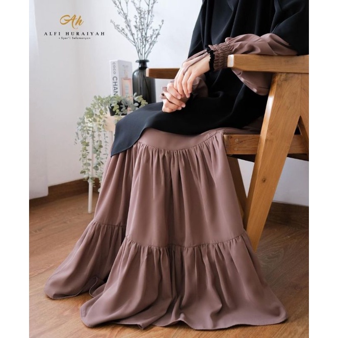 Lunaria I by Alfi Huraiyah PRELOVED