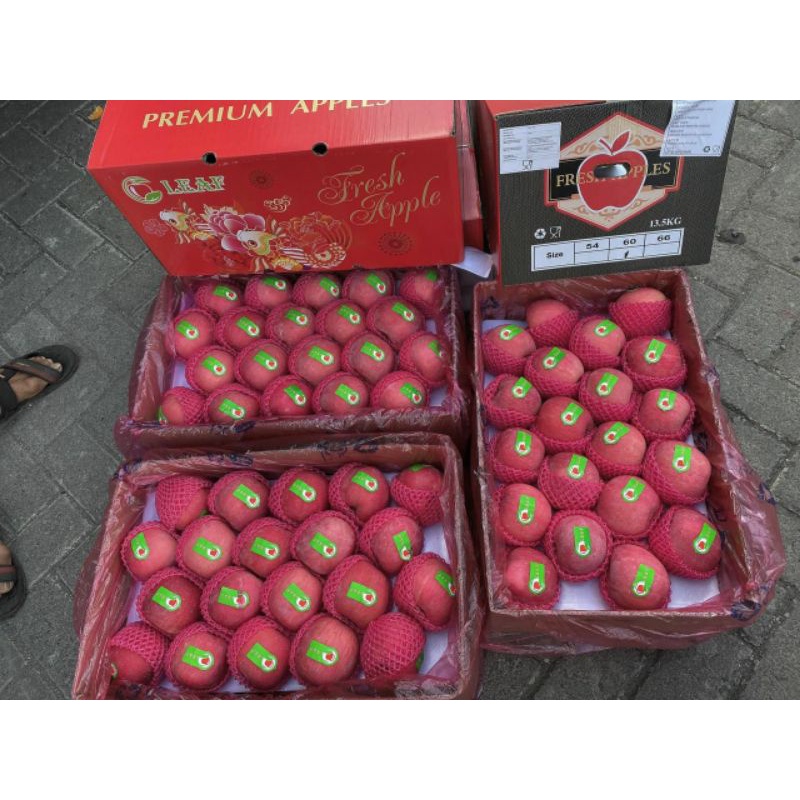

Apel Fuji Blush Premium Leaf