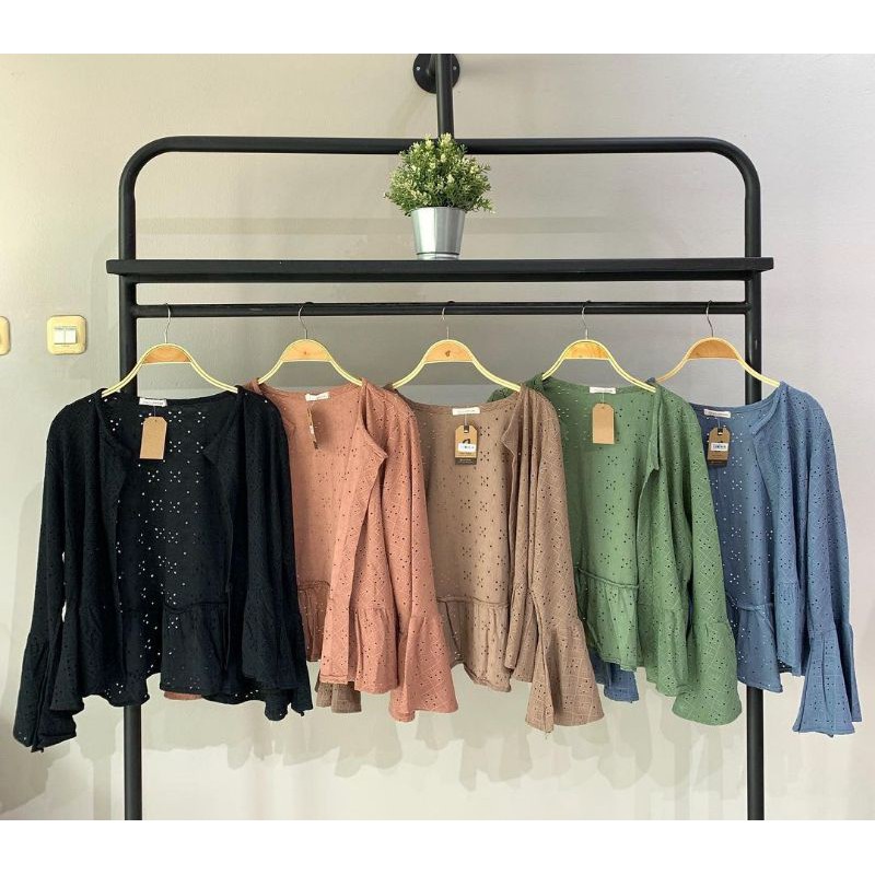 Breicca Blouse Oclo Official