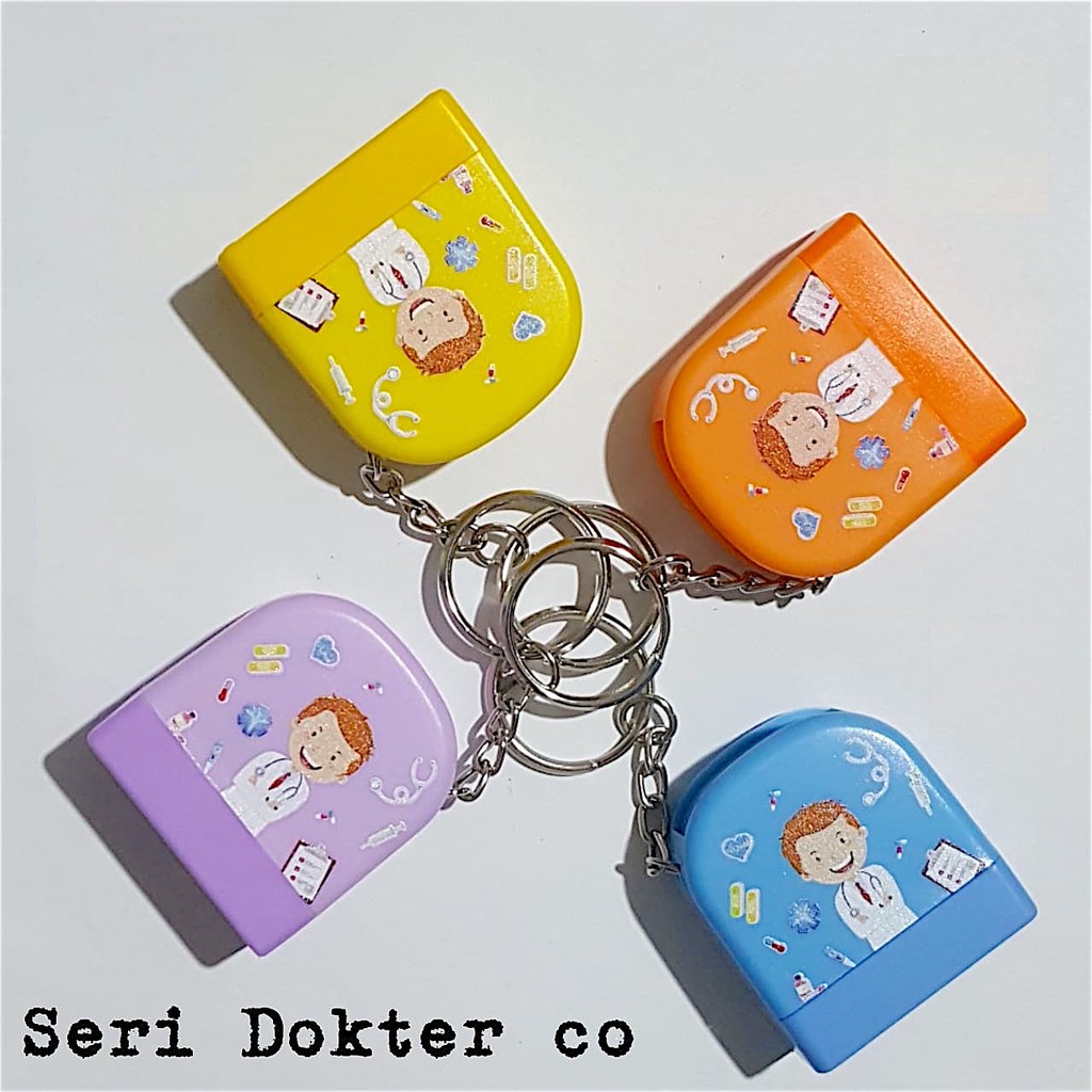 

Custom stamp / stempel profesi color ganci seri Dokter Cowok