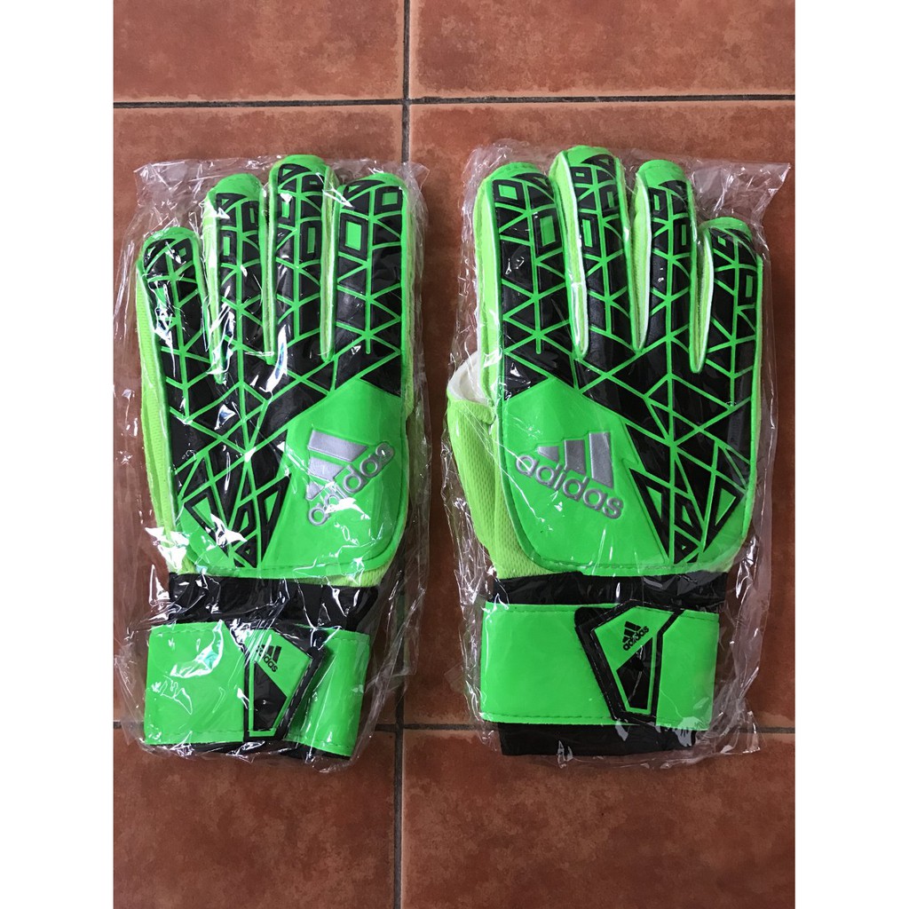 Sarung Tangan Kiper Adidas Tulang