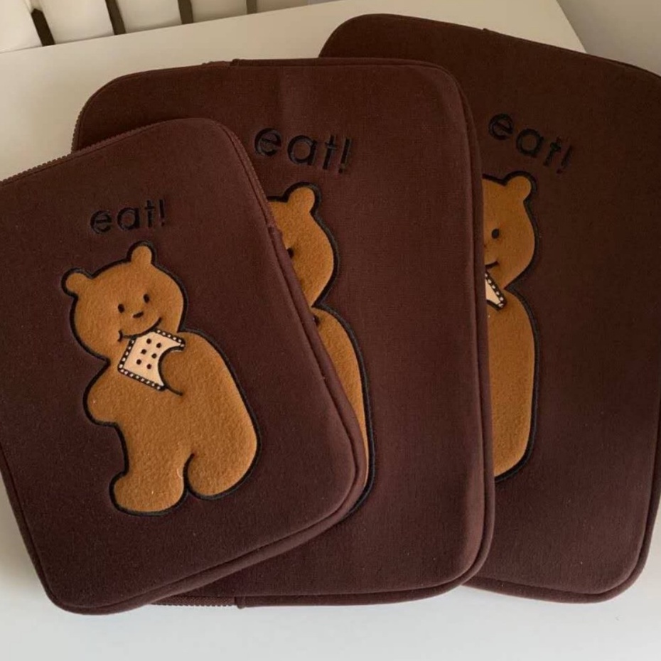 Sleeve Pouch Sarung Tas Bag Case Ipad Tab Tablet Macbook Air Pro Laptop Asus Acer Lenovo HP Huawei 11 12 13 14 15 inch Motif Gambar Beruang Bear Warna Coklat Merah Lucu Cute Murah Korean Model