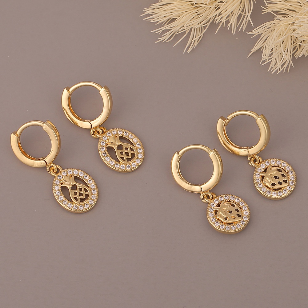 Eropa dan Amerika gaya segar anting-anting wanita elegan hias anting-anting nanas strawberry anting-