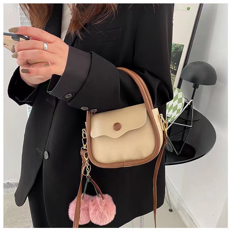 Tas Tangan Trend Fashion Wanita Tas Bulat Kecil Cocok untuk Semua Tas Messenger Tas