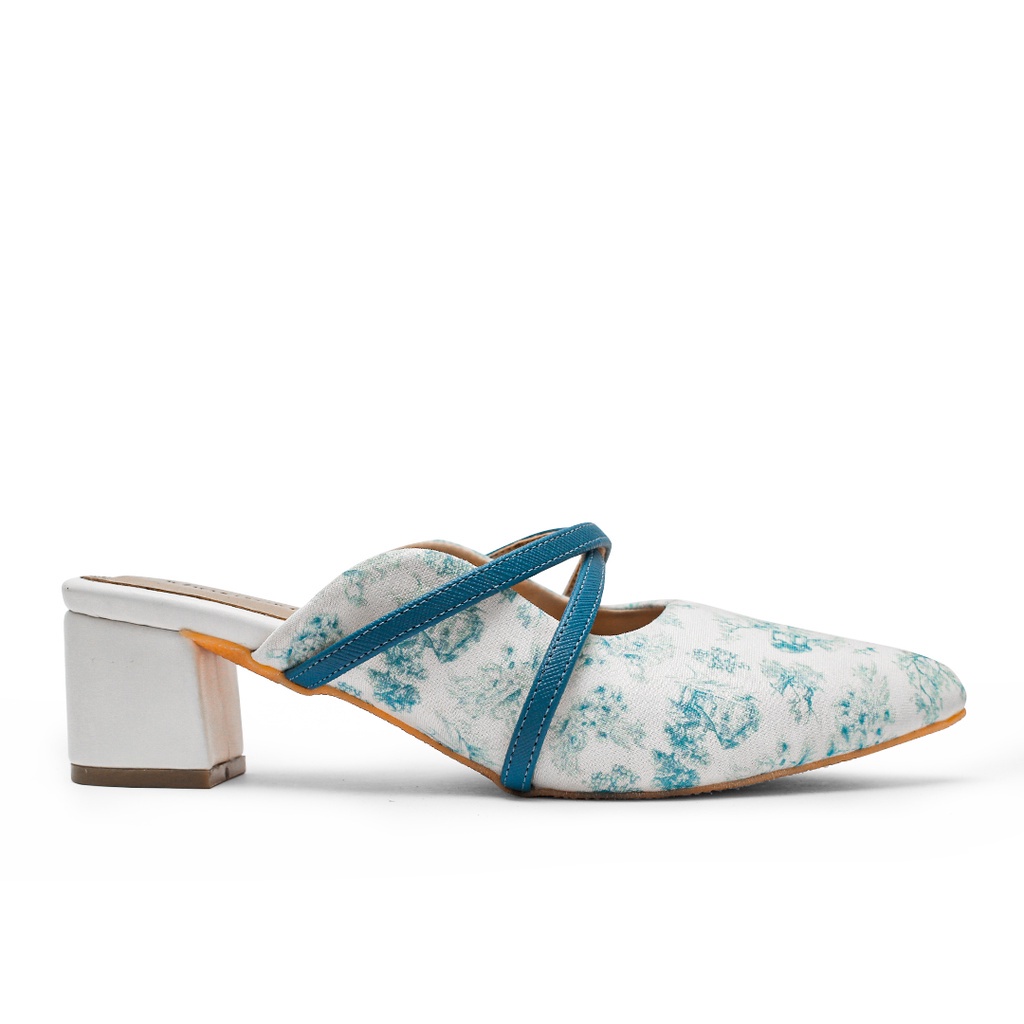 KHAKIKAKIKU  Yumi Classical Teal Heels