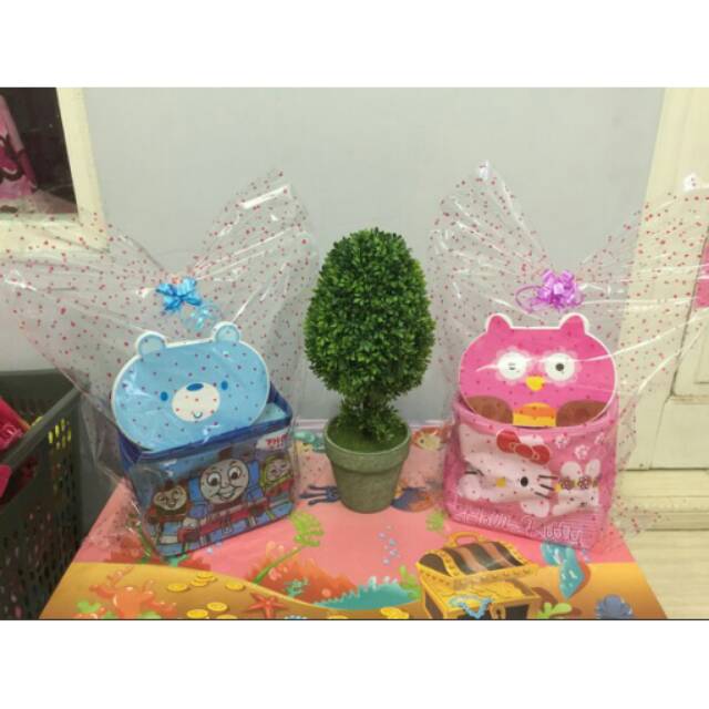 

Souvenir Ultah Anak Tas Kubus san Tempat Makan