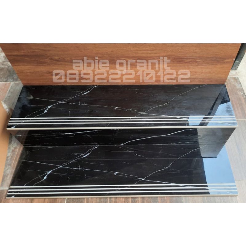 granit tangga motif hitam 30x90&amp;20x90 1set