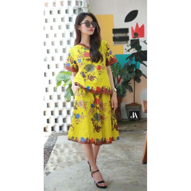 SETELAN BATIK ROK PENDEK PRIMIS UJ