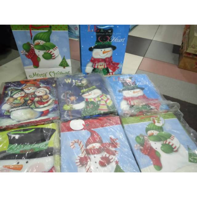 

Paper bag polio natalan/Christmas terlaris dan murah isi 12 pcs