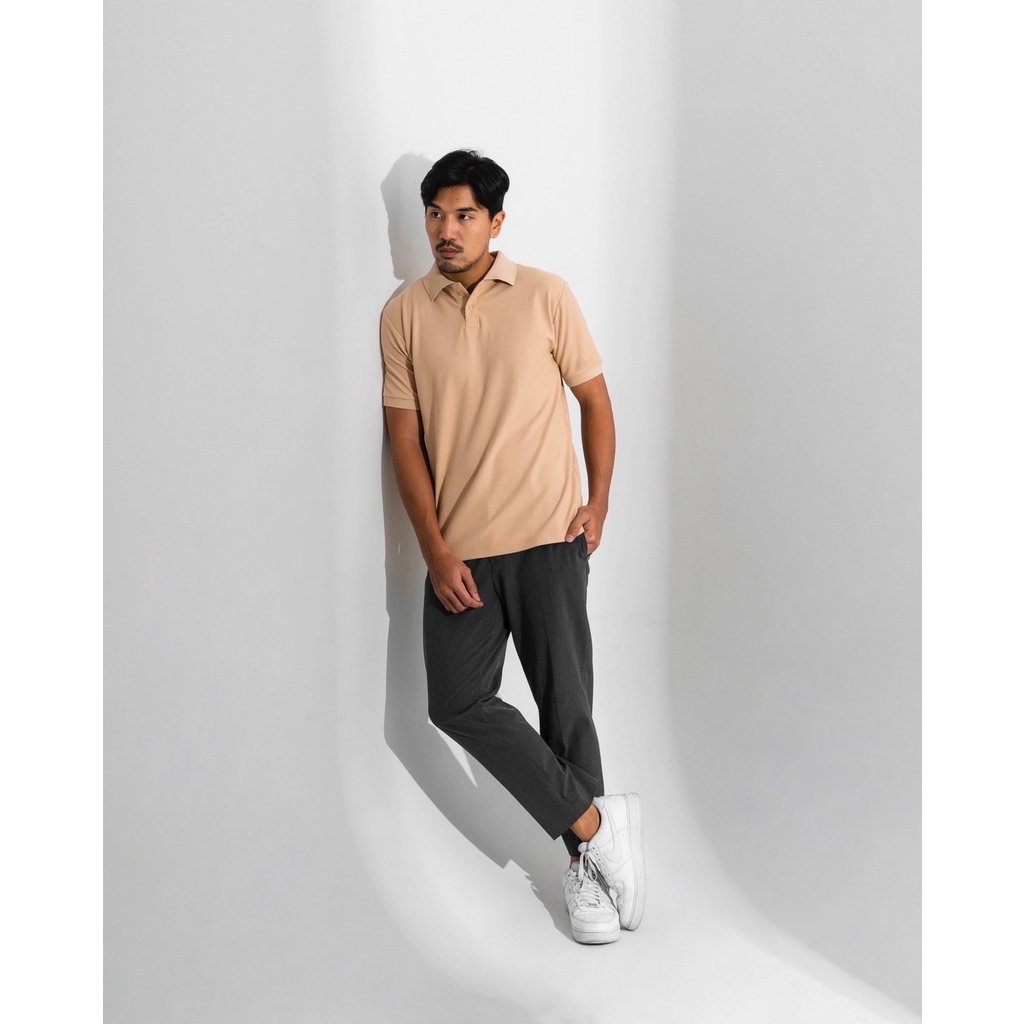 AKITA POLO SHIRT - Kaos Polo Pria in Beige (Krem)