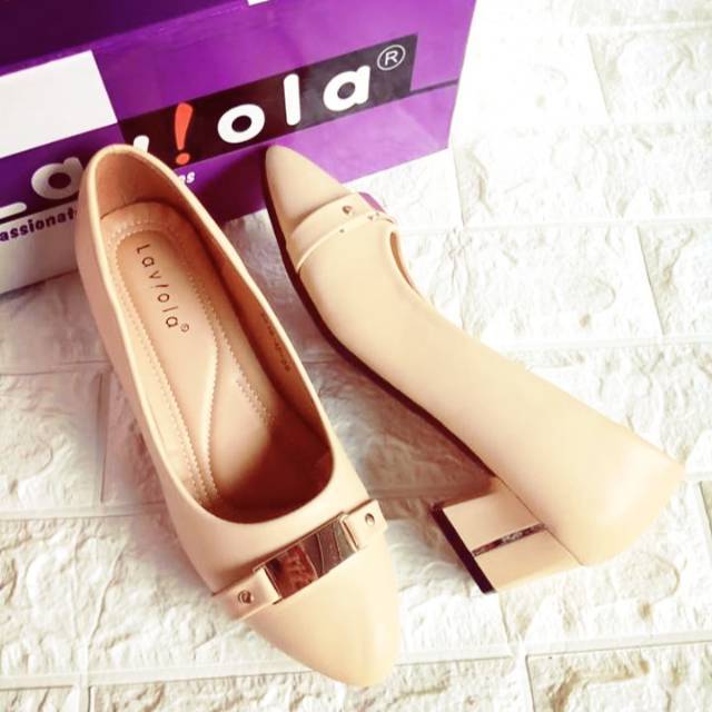 Sepatu kerja wanita laviola coklat susu