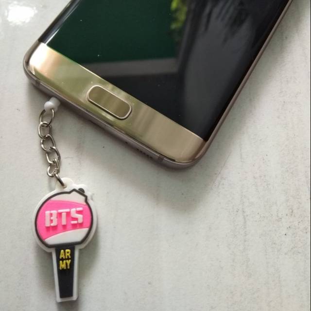 strap pluggy handphone bts lighstick gantungan kpop