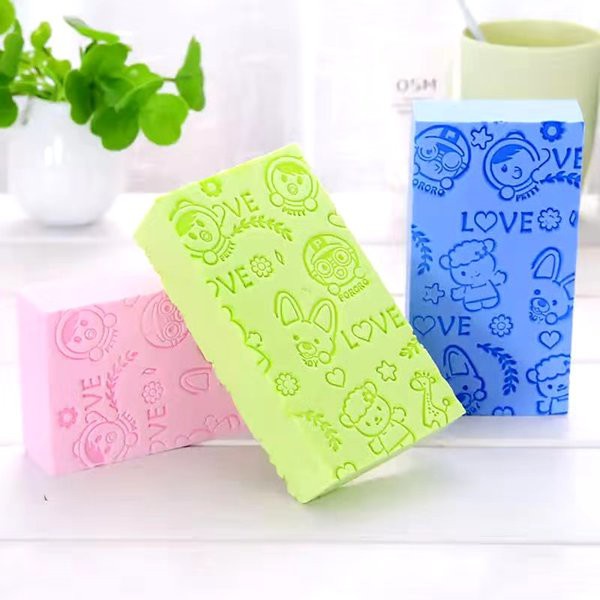 Spon Daki Busa Baby Sponge Mandi Pembersih Daki Aman Untuk Bayi / busa sponge mandi