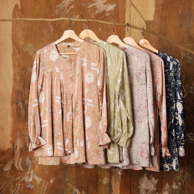 KIARA blouse from heaven lights Deep Blue XL