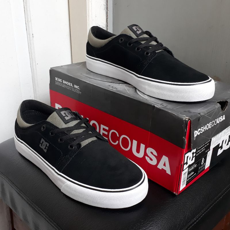 ORI SALE DC Shoes Men up to 70% Trase SD Black/Grey/Red Sepatu Pria