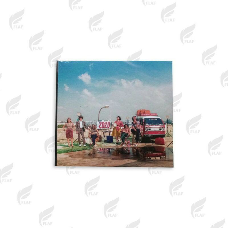 CD White Shoes & The Couples Company - 2020