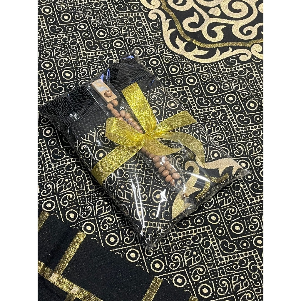 Paket Souvenir Sajadah Shenille Kiswah + Tasbih Sovenir Parcel Sajadah