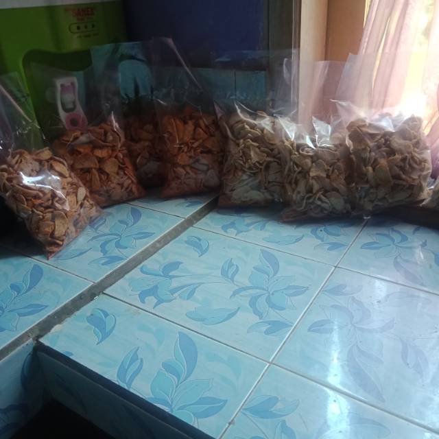 

Keripik basreng rafka enak gurih renyah cemilan enak dibuat mendadak