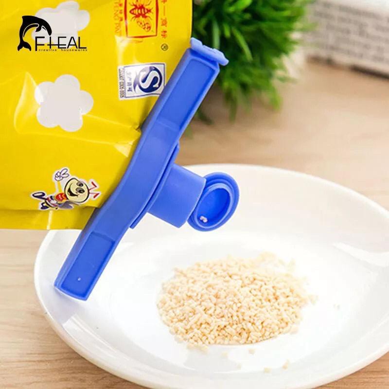 Food Seal Nozzle Cap Clip Penjepit Capit Sealer Makanan RIngan Snack Plastik Jepitan Corong Dapur On