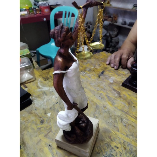 Patung Dewi Keadilan