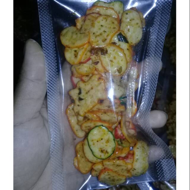 

Krupuk seblak pedas