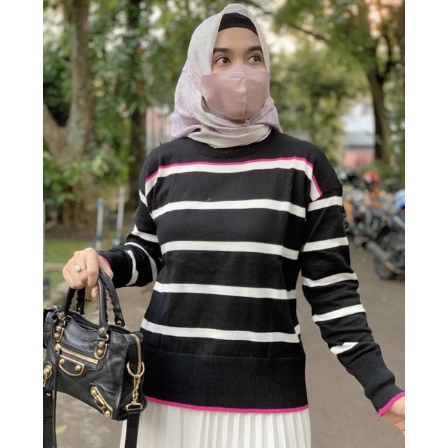 Sweater wanita - Sweater Weather by sera.studios