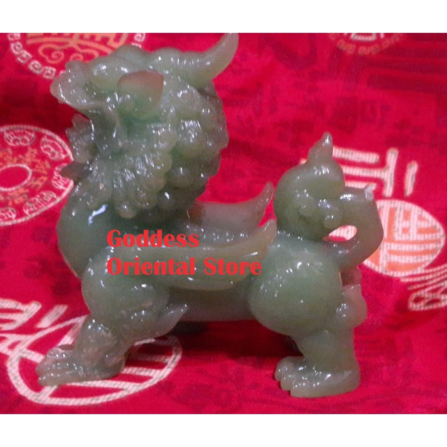 Patung Figurine Feng Shui Giok Jade Hijau Style Resin Unik Xilin Qilin Cillin Singa Naga Kecil Impor