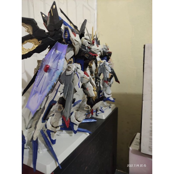 gundam mg strike freedom versi metal build daban