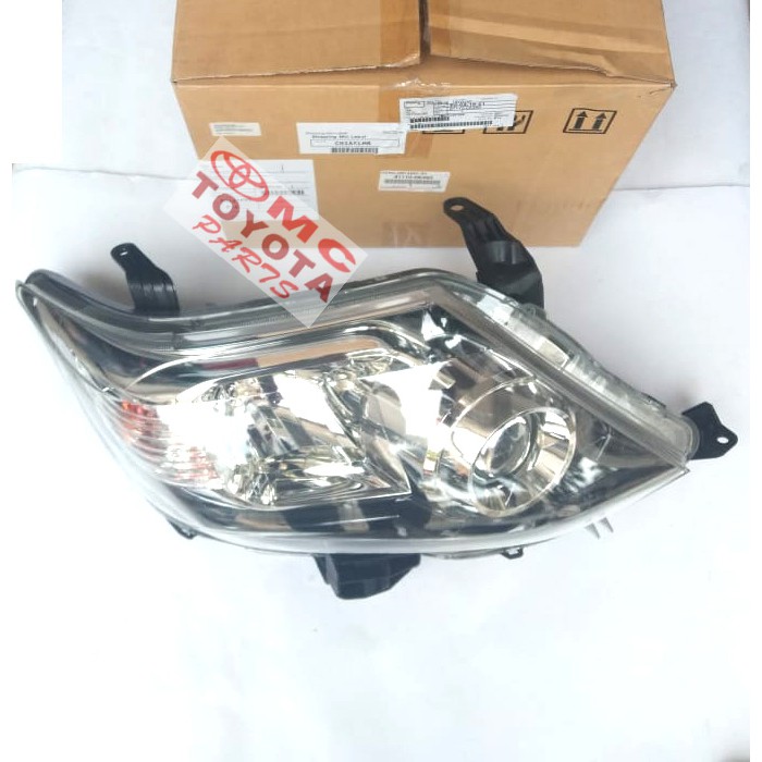 Lampu Depan / Head Lamp Kanan Fortuner 81110-0K460