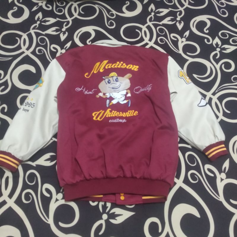 varsity jakarta vibes