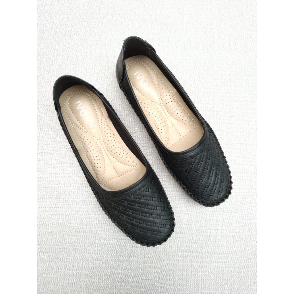 Ivory Sepatu Wanita Moccasin Flat J8988