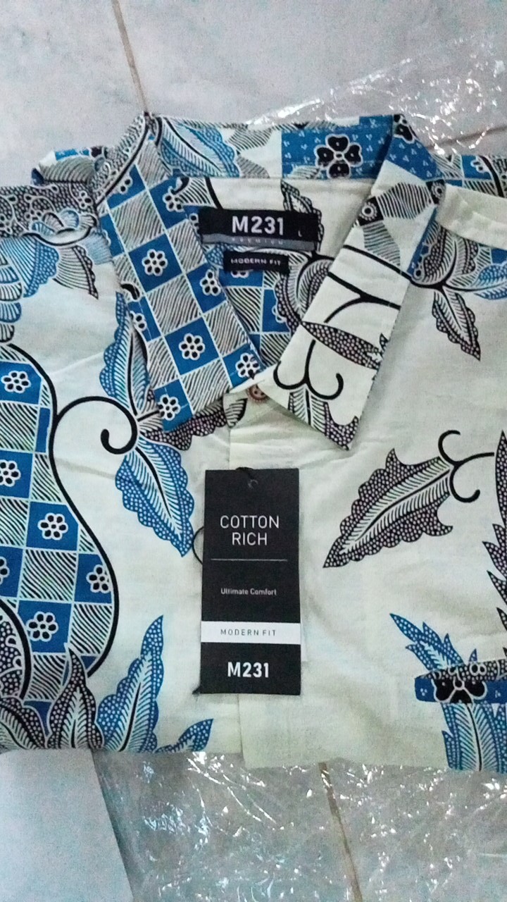 M231 Kemeja Pria Batik Panjang Cream 1671