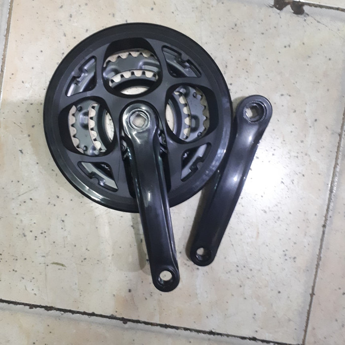 GIR/CRANKSET CRANK SET SEPEDA MTB 3 SUSUN/3 SPEED TURANZA HITAM
