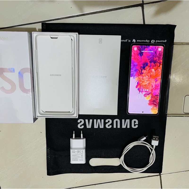 samsung s20fe lavender ram 8/128gb second fullset bekas pakai