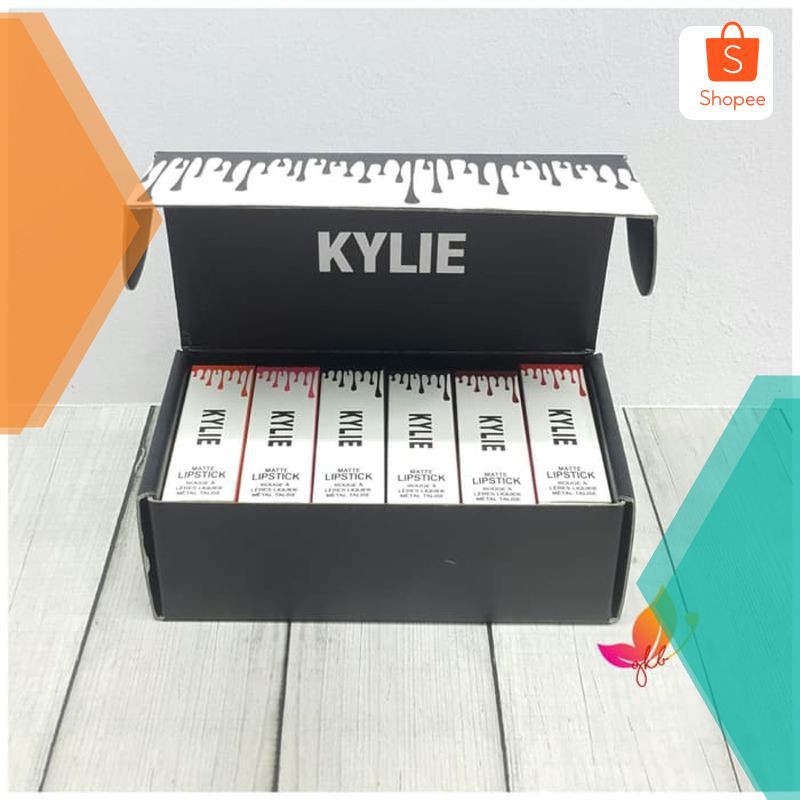 

Murah KYLIE BULET BOX HITAM Elegan