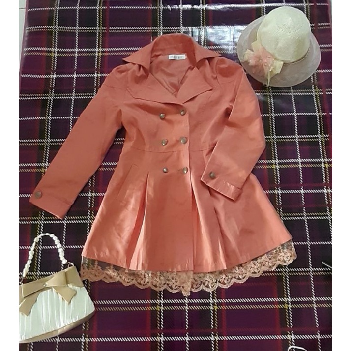 Coat Renda Megar Korea